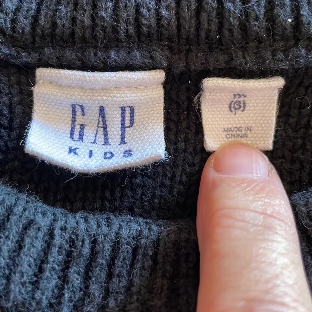 Black GAP Cable-Knit Ruffle Scoop Cotton Sweater